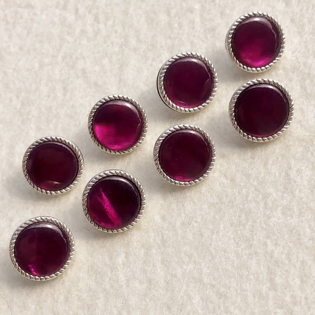Trachtenknopf mit echtem Perlmutt ❖ purpur