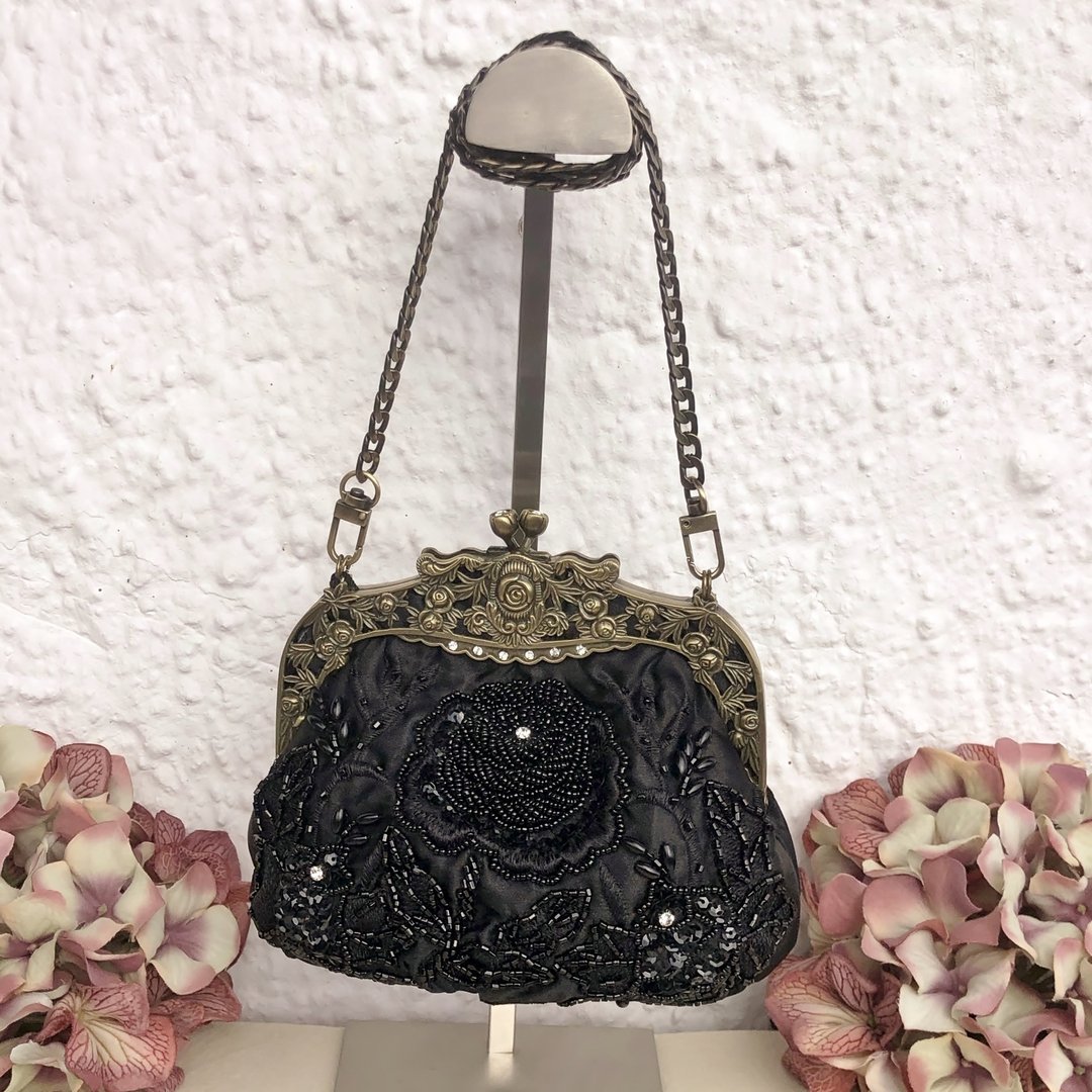 perlenbestickte Handtasche ❖ Rose schwarz